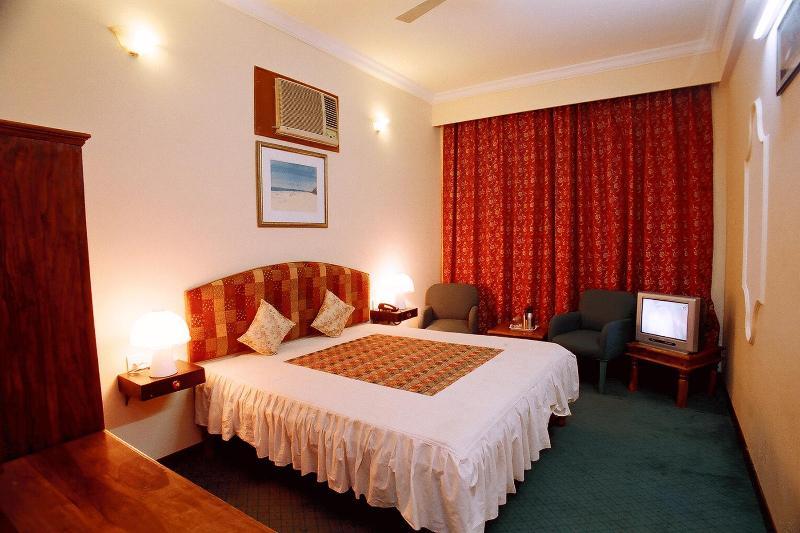 Oyo 9900 Hotel Pioneer Plaza 焦特布尔 外观 照片