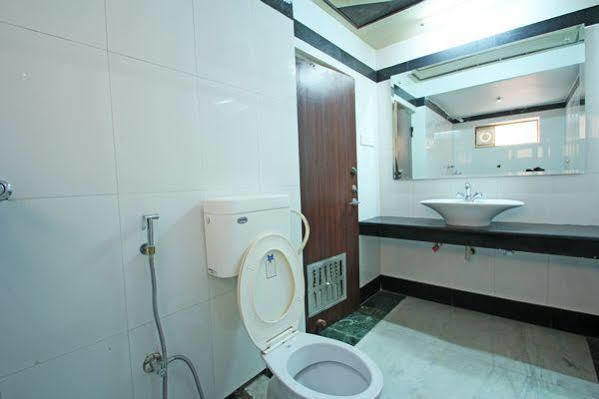 Oyo 9900 Hotel Pioneer Plaza 焦特布尔 外观 照片