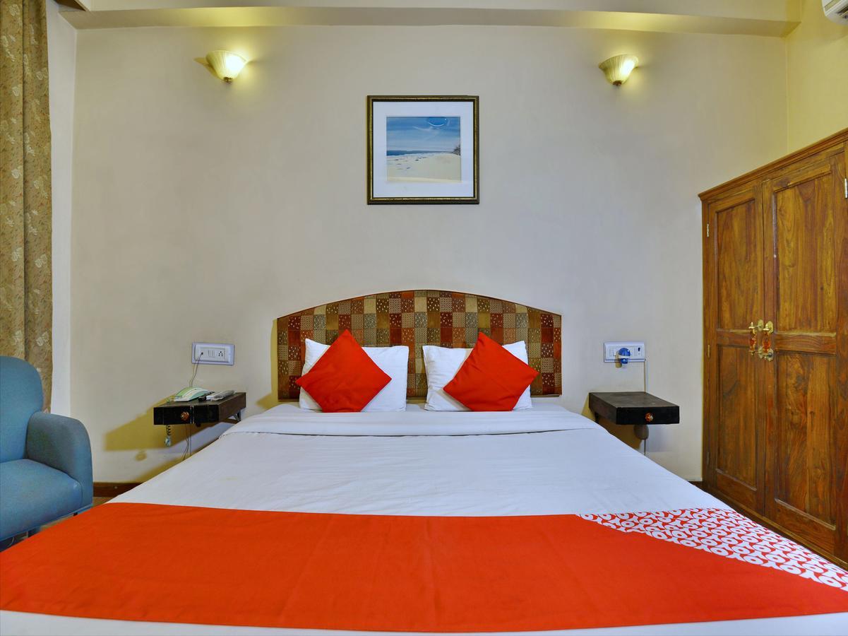 Oyo 9900 Hotel Pioneer Plaza 焦特布尔 外观 照片
