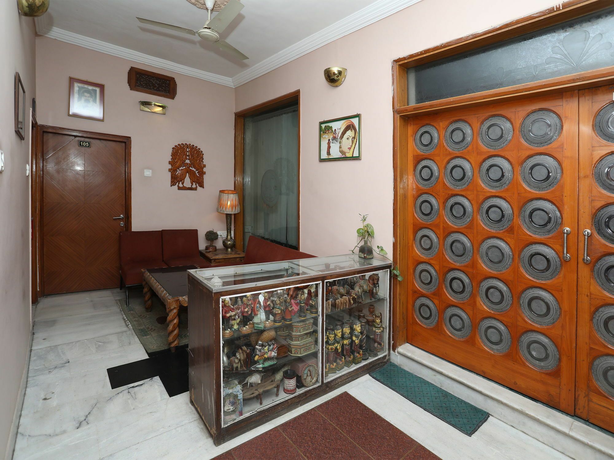Oyo 9900 Hotel Pioneer Plaza 焦特布尔 外观 照片