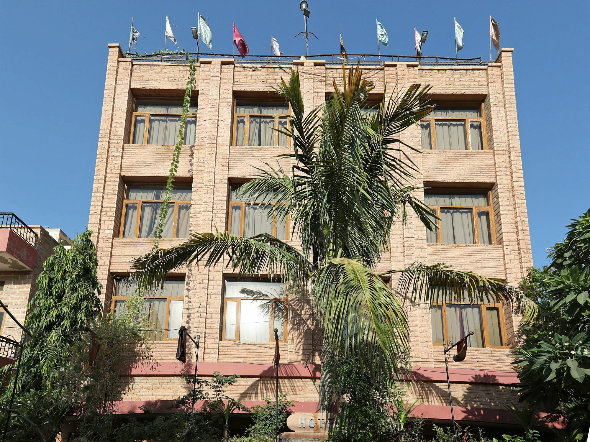 Oyo 9900 Hotel Pioneer Plaza 焦特布尔 外观 照片